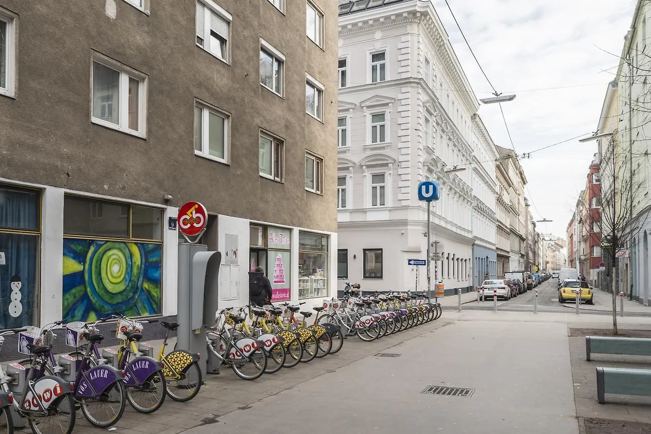 Hideaway Am Tabor Apartment Vienna